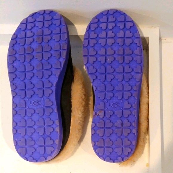 UGG big kid slide shoe - Picture 4 of 8